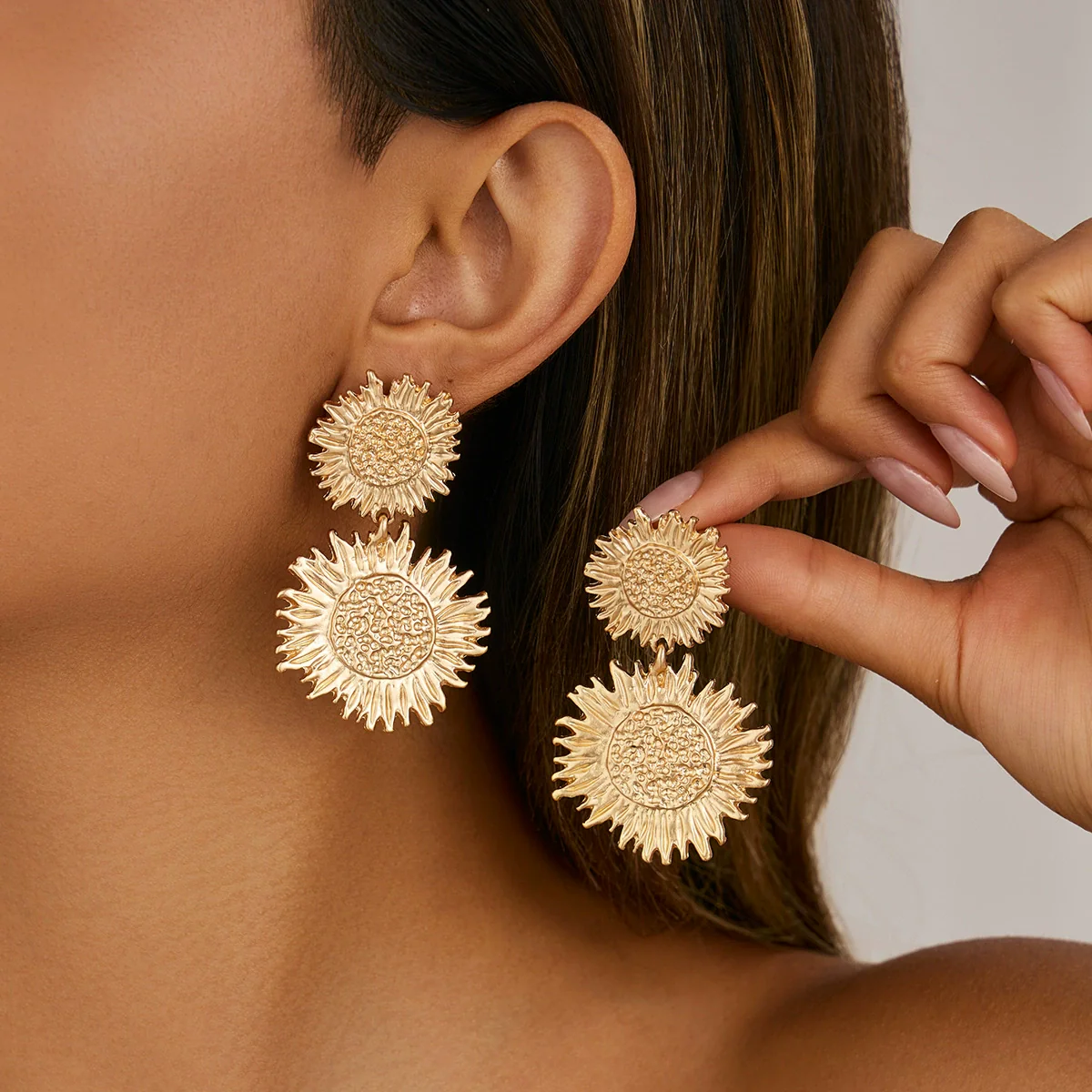 Metal Flower Petal Earrings For Women Niche Style Electroplating - Image 3