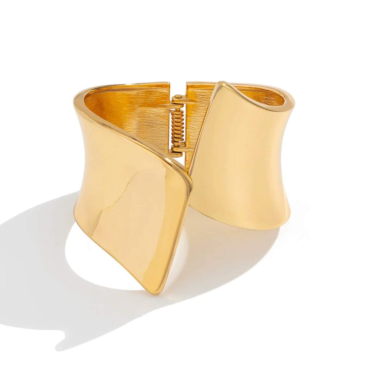 Metal Geometric Personality Electroplated Spring Bracelet With Irregular Wave Opening Design - Image 5