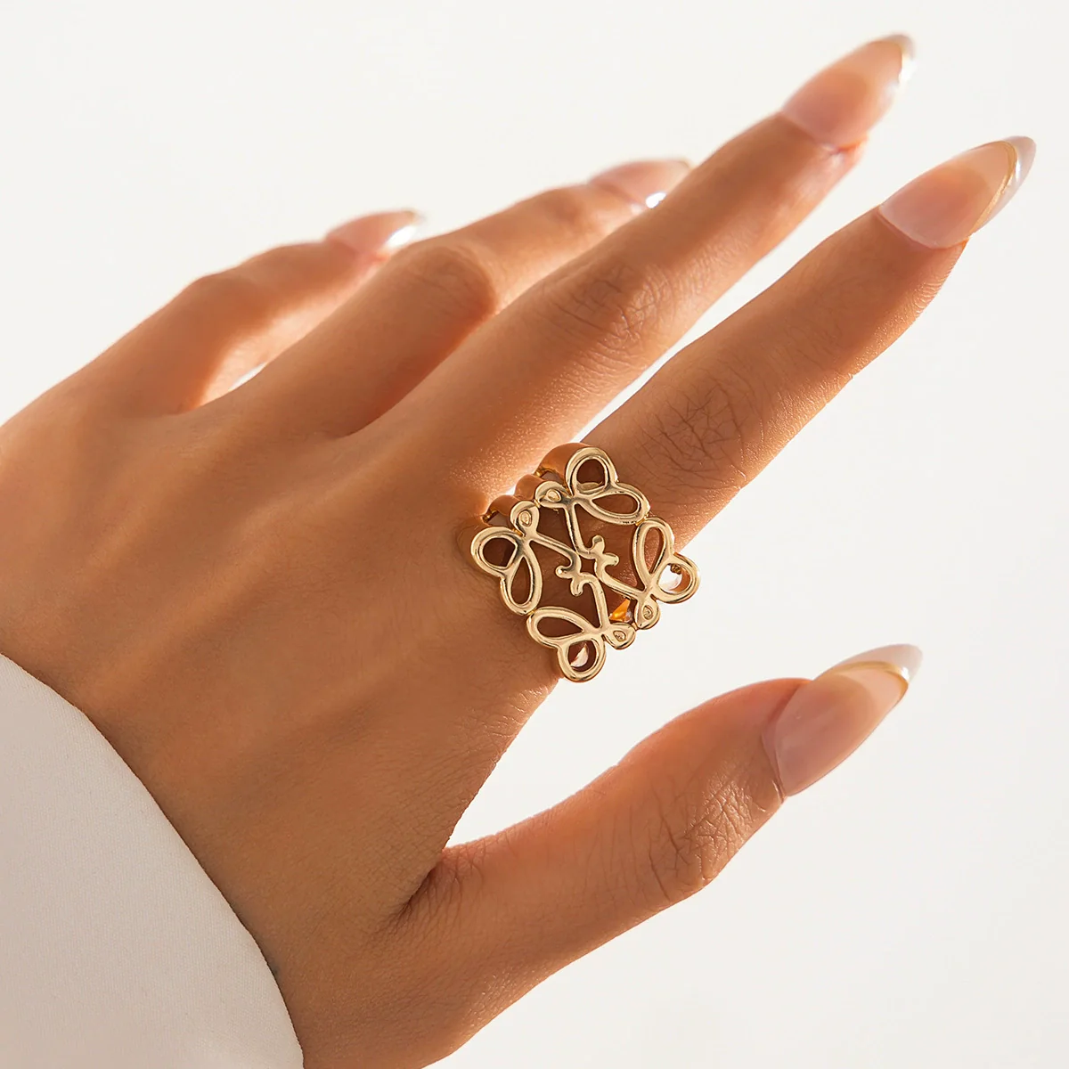 Metal Geometric Square Cut Out Flower Ring For Women With Electroplating - Image 8