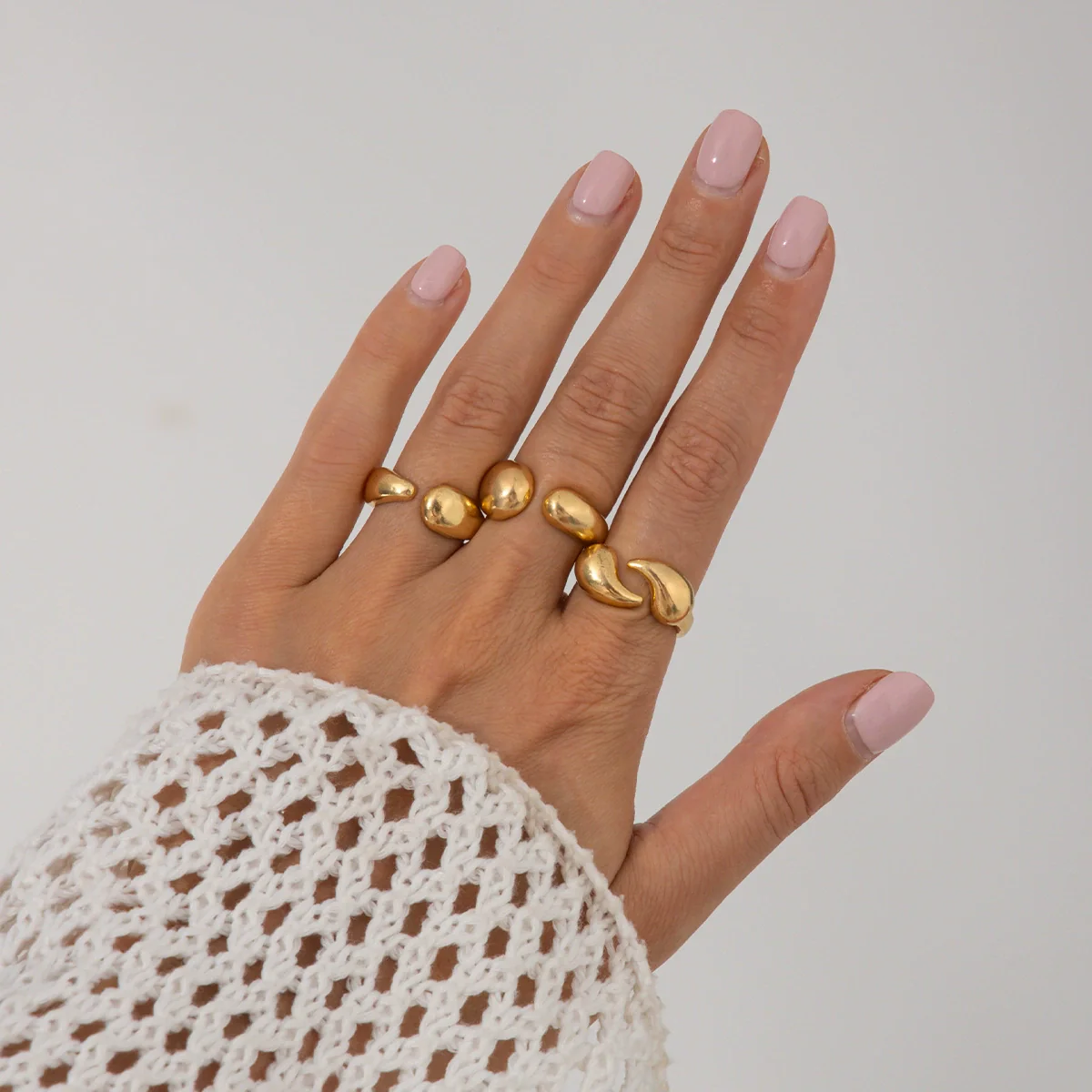 Metal Geometric Water Drop Hug Ring Set For Women With Electroplating Style - Image 4
