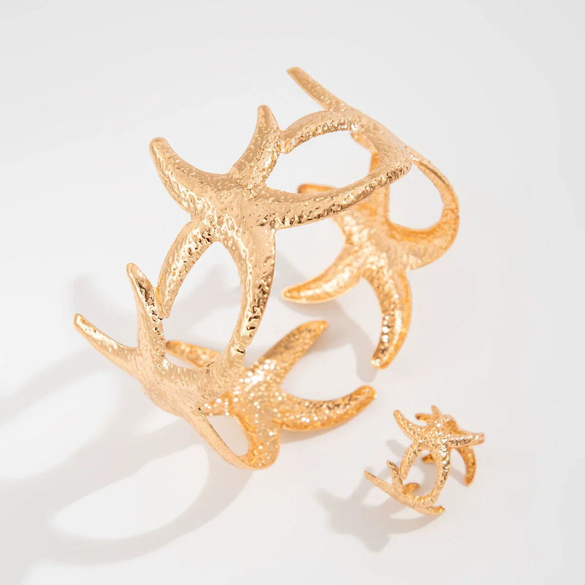 Metal Ins Style Animals Flower Butterfly Opening Bracelet With Electroplating - Image 4