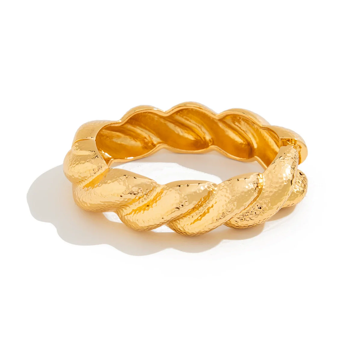 Metal Pleated Punk Geometric Electroplated Bracelet For Women - Image 3