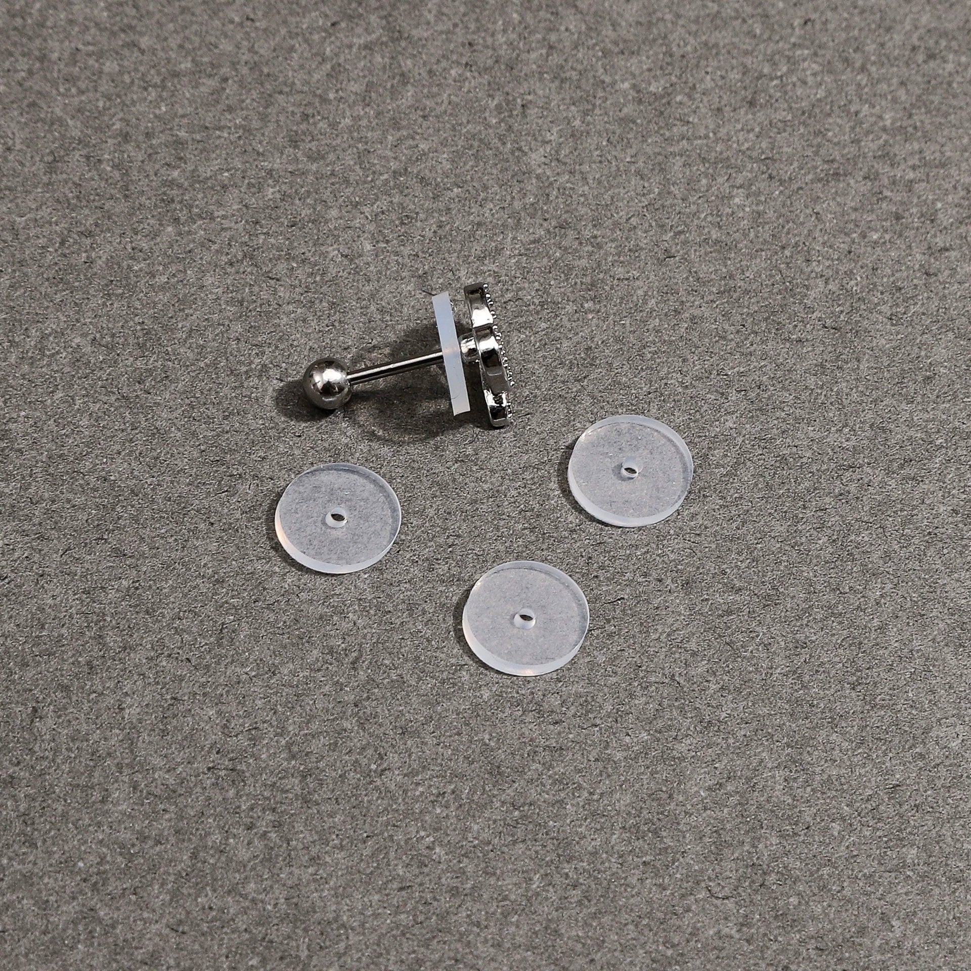Metal Simple Style Silicone Transparent Ear Pad Ear Nail Ufo Spacer Lip Nail Navel Nail Ear Bone Nail Antiinvagination Earrings - Image 9