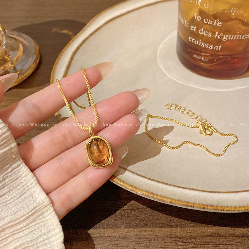Necklace Pendant Women's Titanium Steel Alloy Geometric Electroplating Imitation Tiger Eye Clavicle Chain Light Luxury Niche Highend Sense Allmatch Internet Celebrity Accessories - Image 4