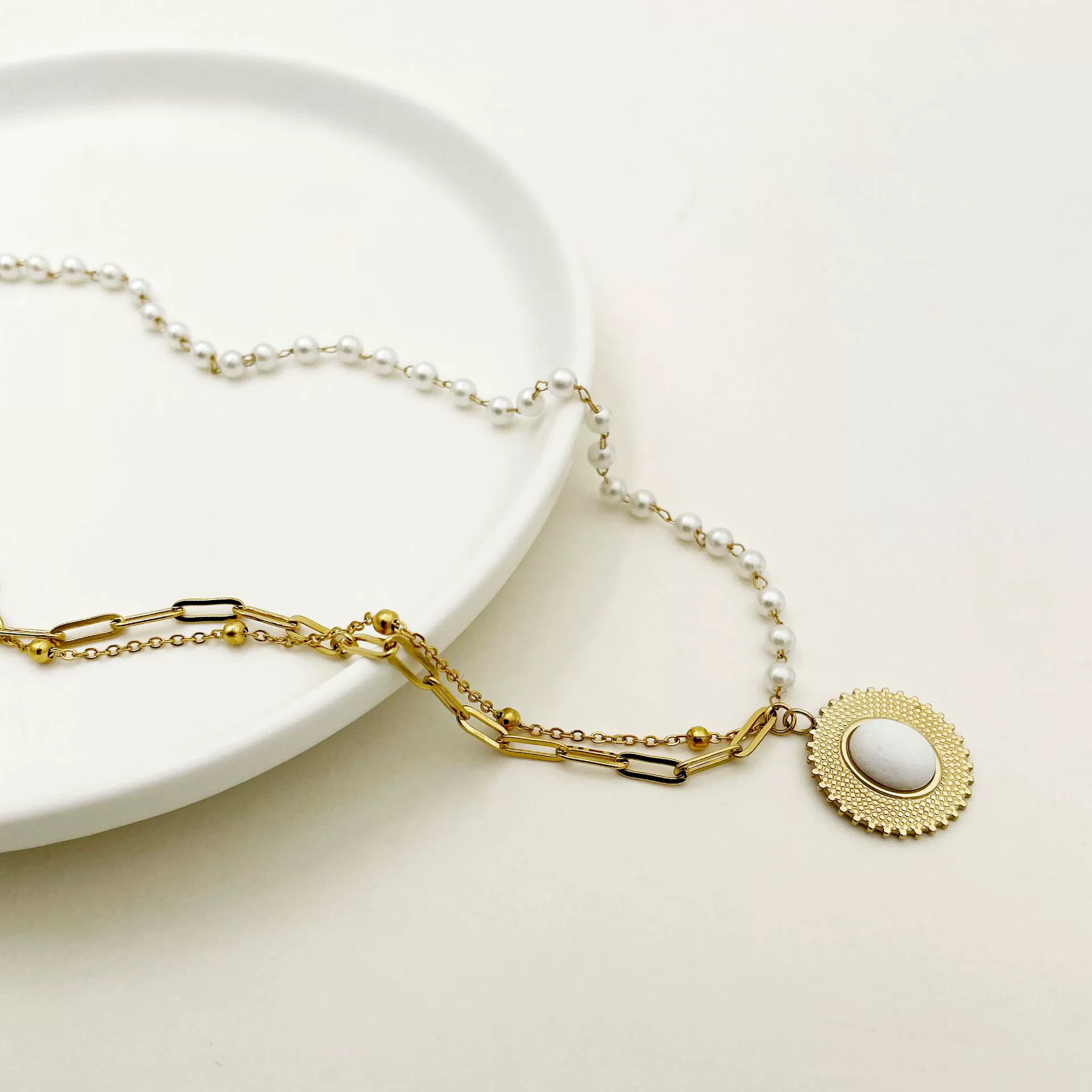 Necklace Stainless Steel Pearl White Natural Stone Straw Hat Pendant Light Luxury For Women Electroplating - Image 4