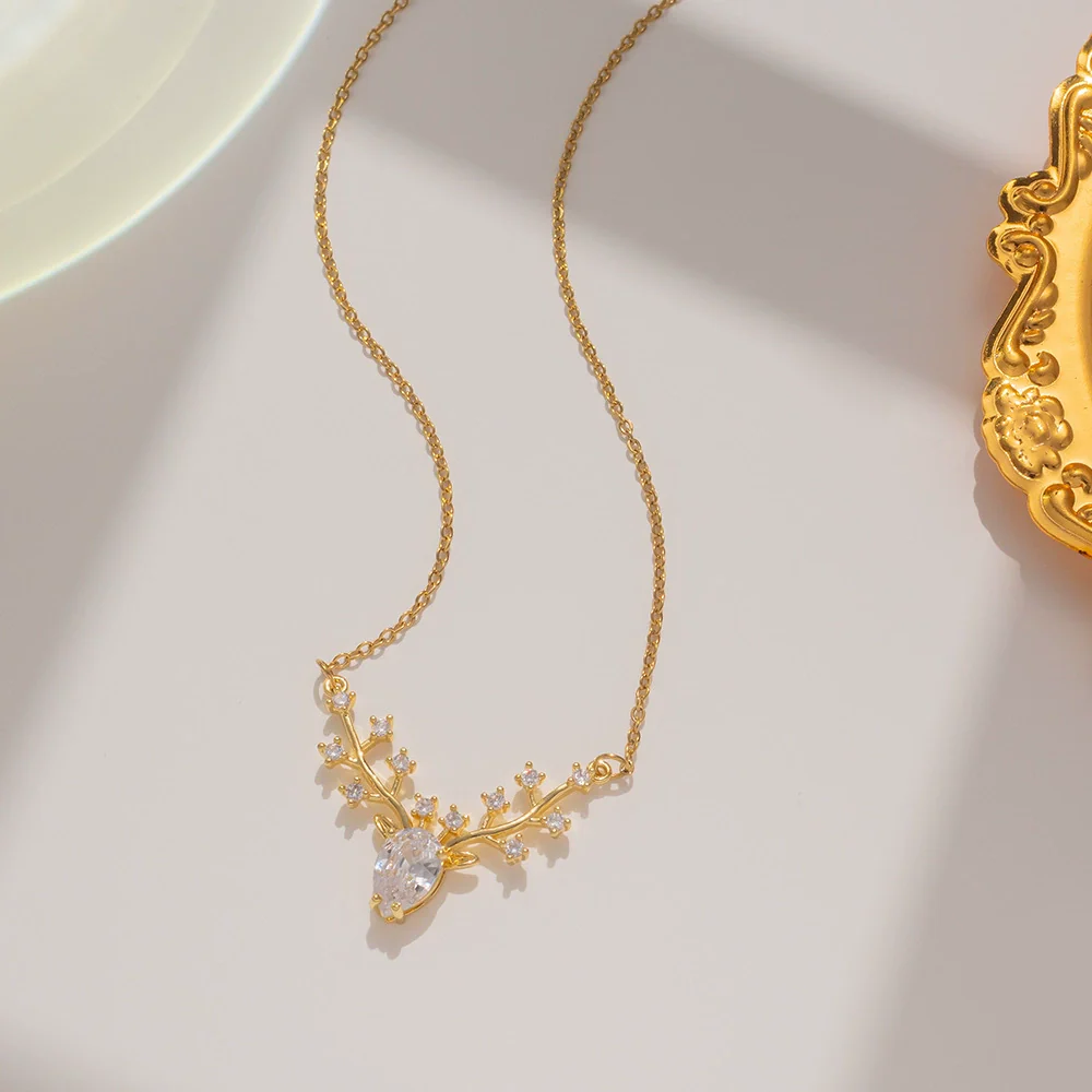 Necklace Titanium Steel Geometric Gold Inlaid Little Elk Pendant Women's Fashionable Clavicle Chain