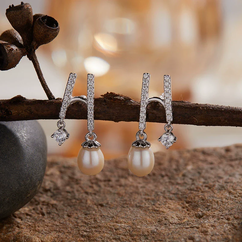 Pearl And S925 Sterling Silver Earrings Light Luxury Geometric Style With Gems - Image 8