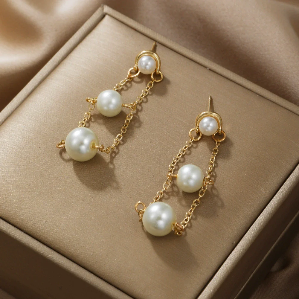 Pearl Earrings For Women Geometric Style Electroplated - Image 3