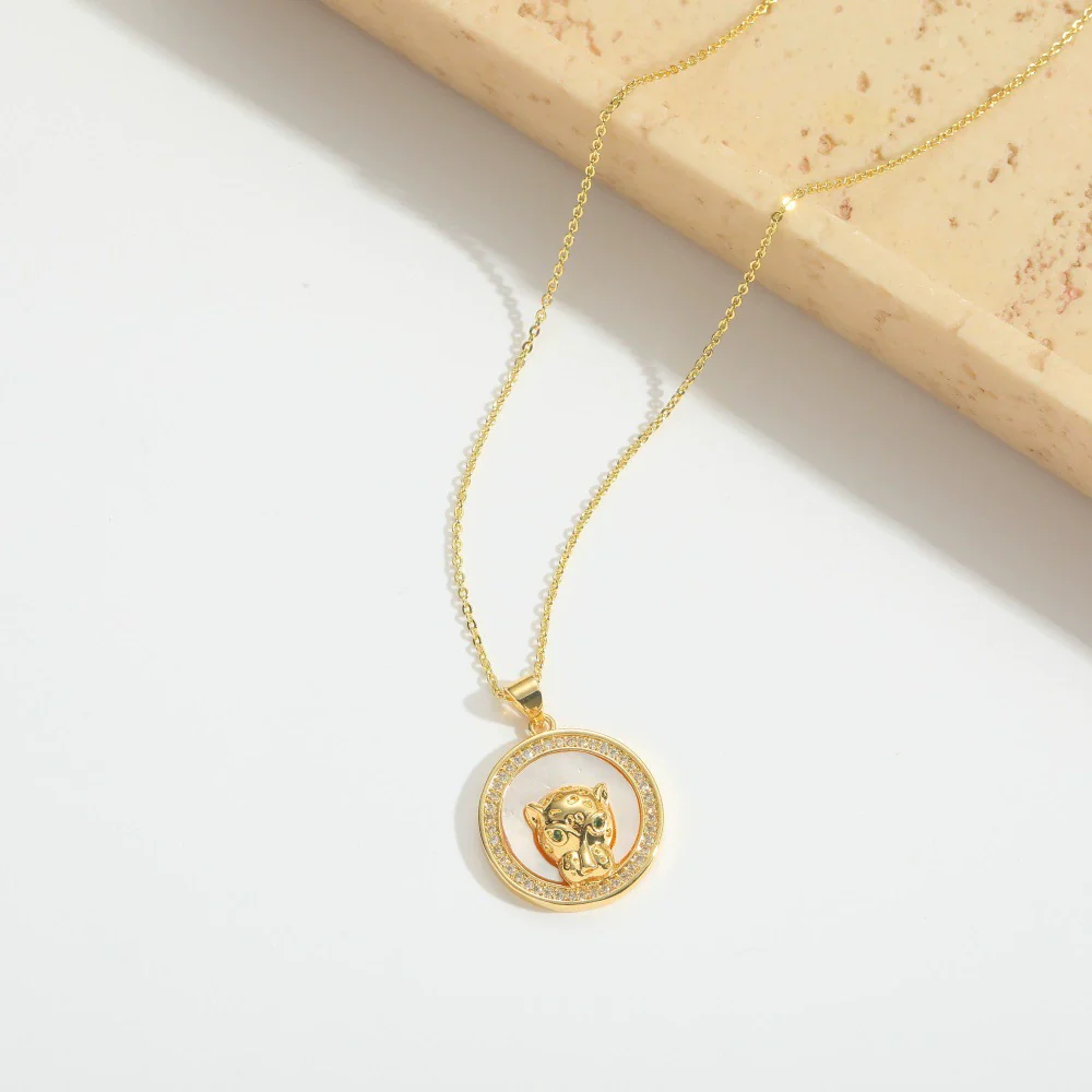 Pendant Clavicle Chain Women Retro Motherofpearl Zircon Inlaid Love Lock Shape Cross Design Copper Electroplating Geometric - Image 4