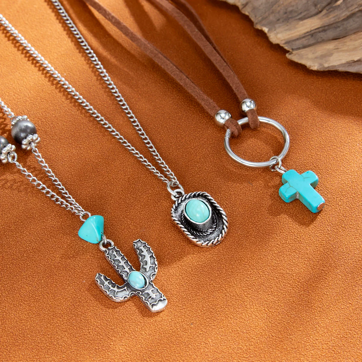 Pendant Necklace Alloy Imitation Turquoise Geometric Electroplating Braided Tassel Velvet Women's Horse Whip Chain - Image 3
