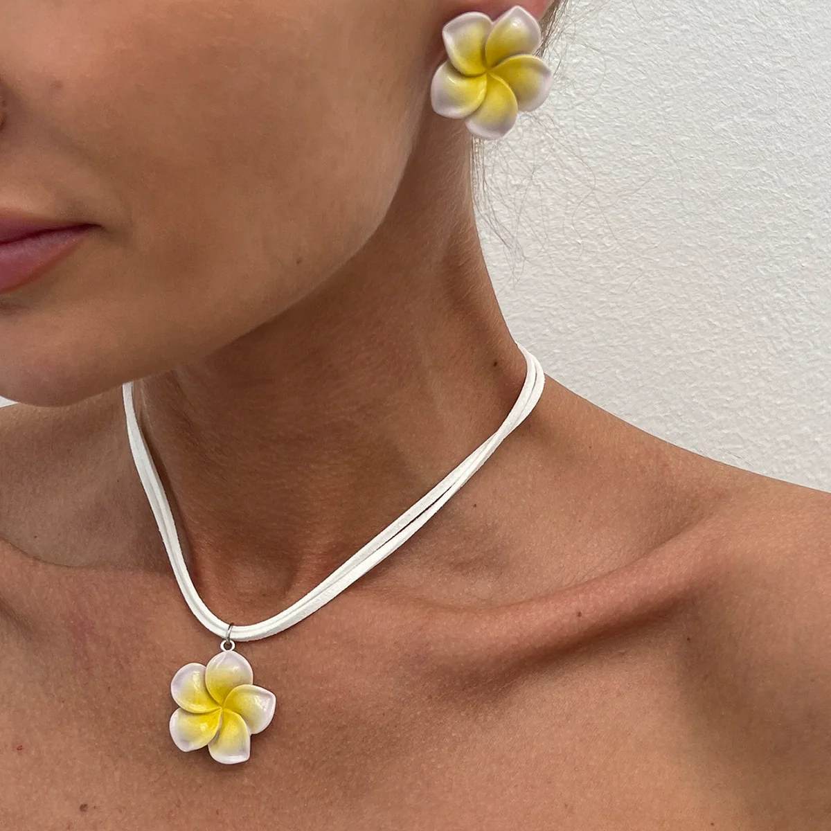 Pendant Necklace Flower Flannel Dripping Oil Clavicle Chain - Image 8