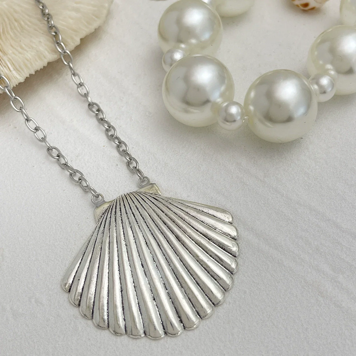 Pendant Necklace Metal Alloy Imitation Pearl Beaded Geometric Electroplating Women's - Image 3