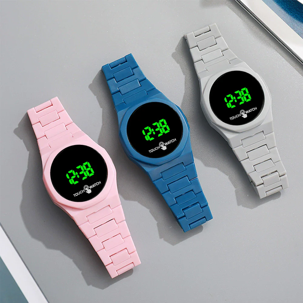 Plastic Electronic Watch Round Dial Simple Style For Men - Image 3