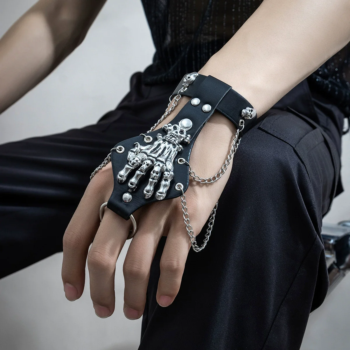 Punk Rivet Skull Alloy Handmade Men's Bracelet