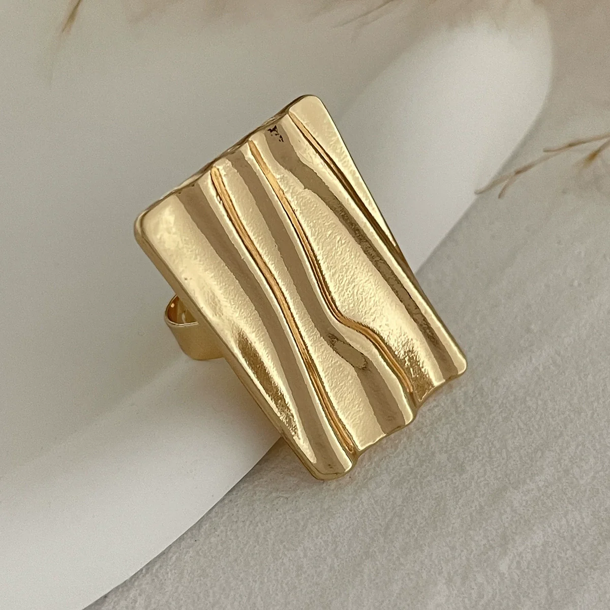 Retro Distressed Metal Round Ring With Geometric And Flower Pattern Electroplated - Image 10