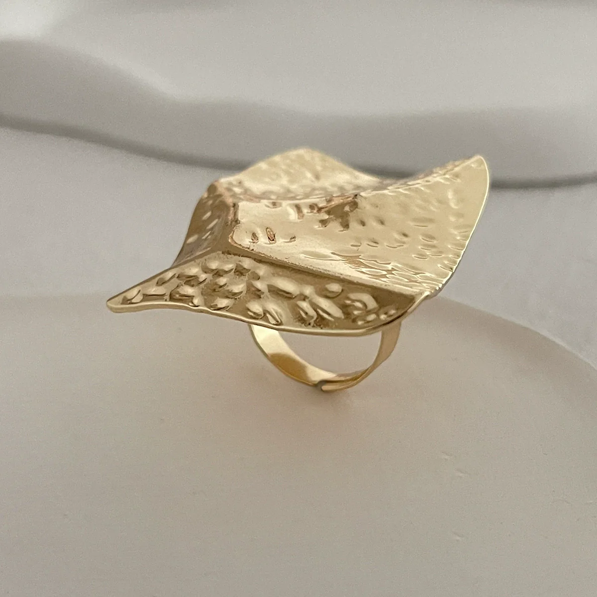 Retro Distressed Metal Round Ring With Geometric And Flower Pattern Electroplated - Image 14