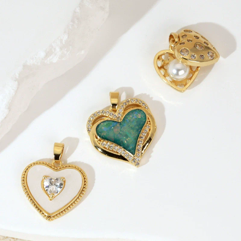 Retro Halfembellished Love Heart Shape Copper Electroplated Pendant Necklace For Women - Image 4