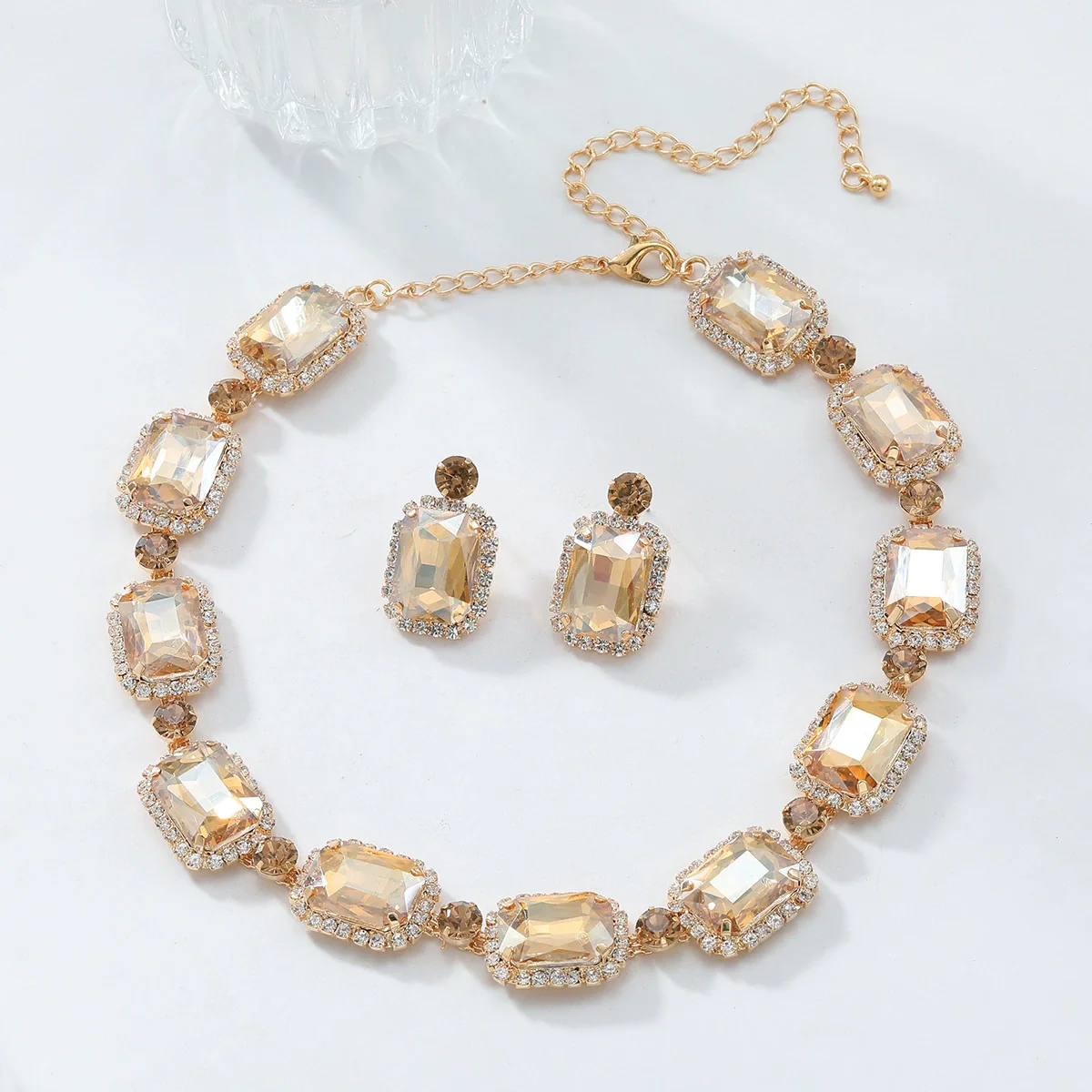 Rhinestone Inlaid Fashion Clavicle Chain Necklace And Earrings Set For Women - Image 2