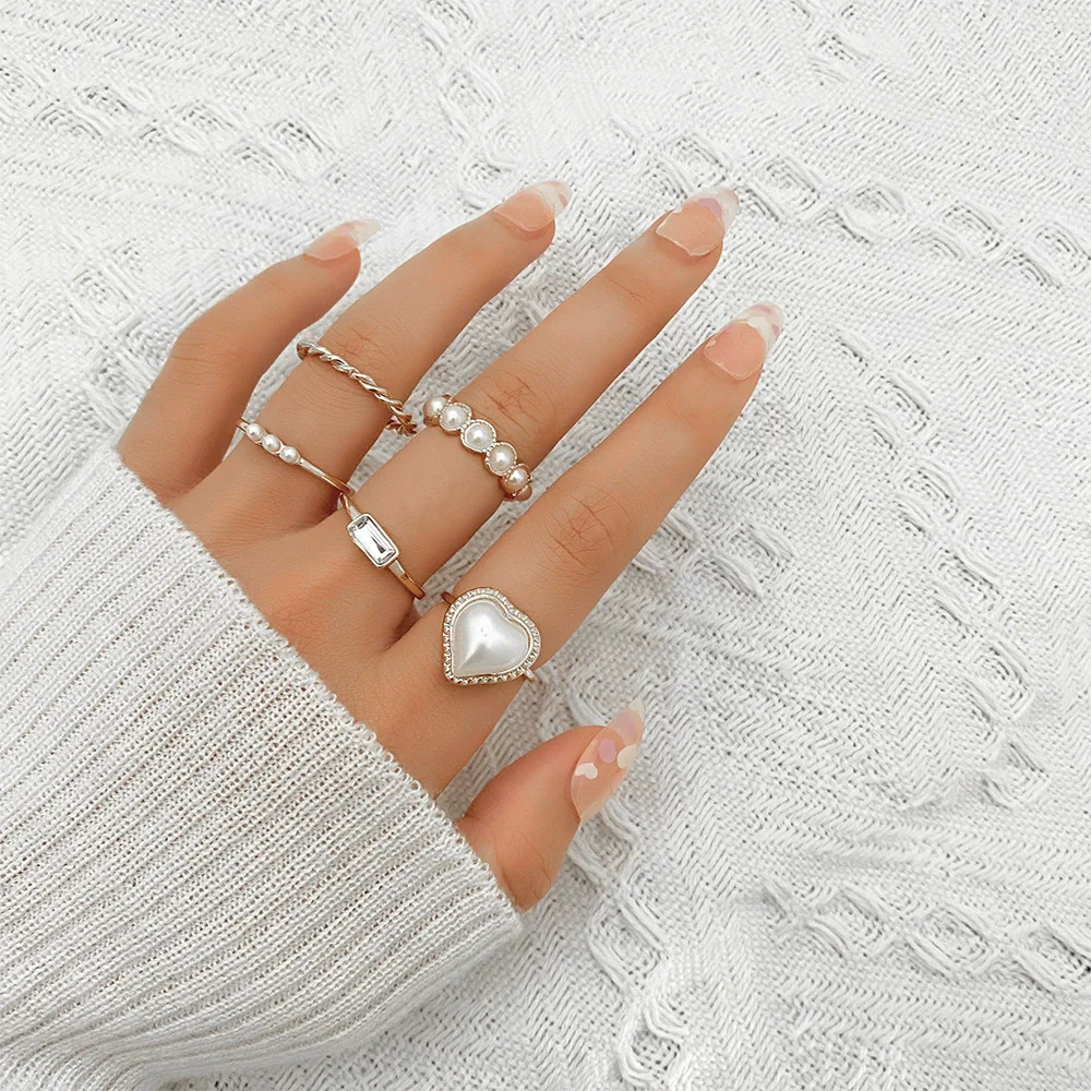 Ring Imitation Pearls Geometric Vintage Electroplating Peach Heart Design