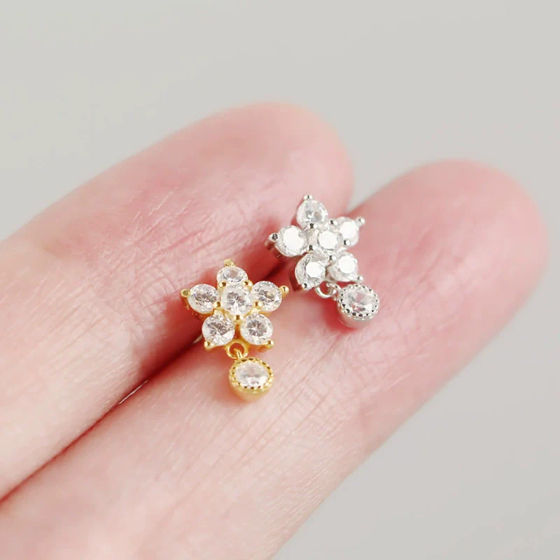 S925 Sterling Silver Snowflake And Flower Patterned Earrings With Electroplating Treatment For Women - Image 2