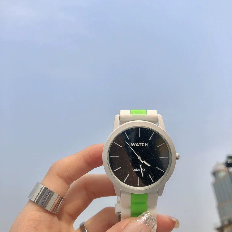 Silicone Band Watch Alloy Case Round Dial Casual Style - Image 7