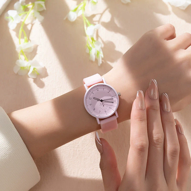 Silicone Cartoon Round Dial Female Quartz Watch - Image 4