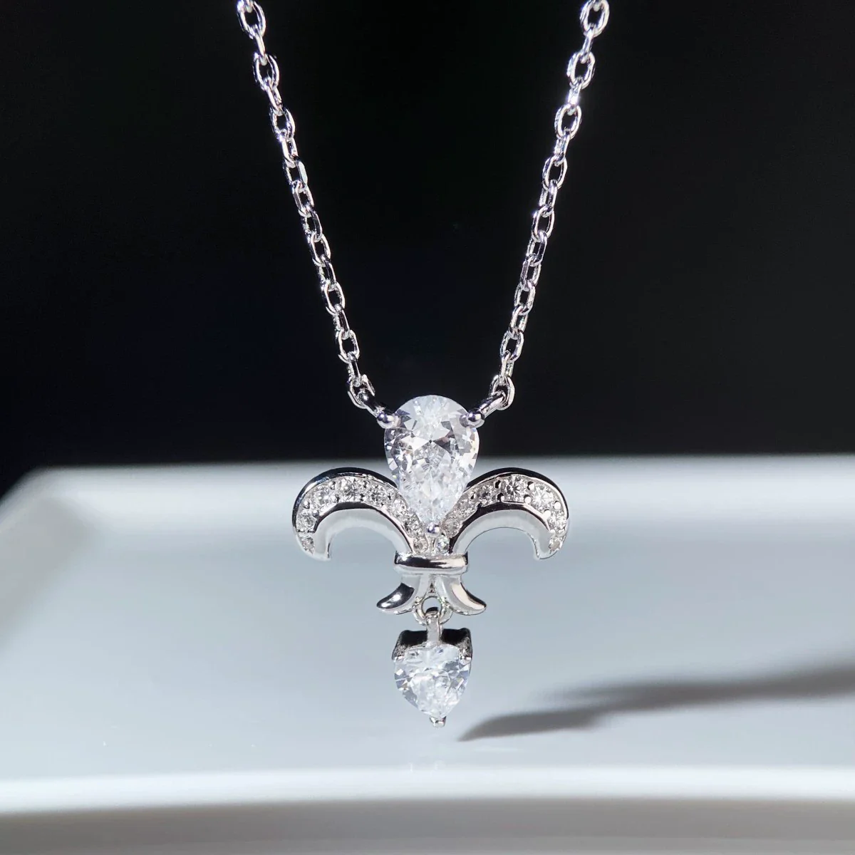 Silver 925 Silver Plated 18K Gold Geometric Fashion Retro Women's Necklace With O Word Chain Set With Diamonds - Image 2