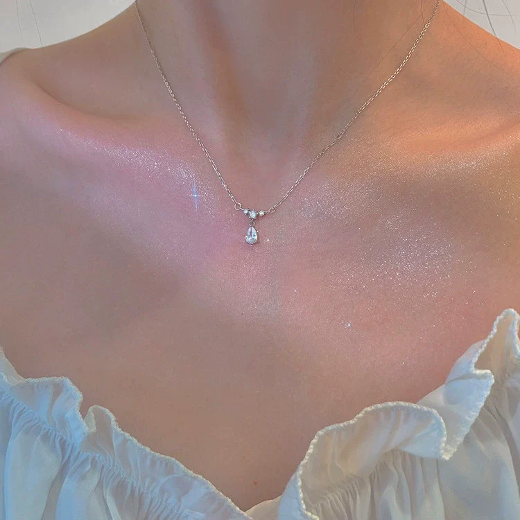Silver Water Drop Shape Zircon Clavicle Necklace Retro Simple Design - Image 4
