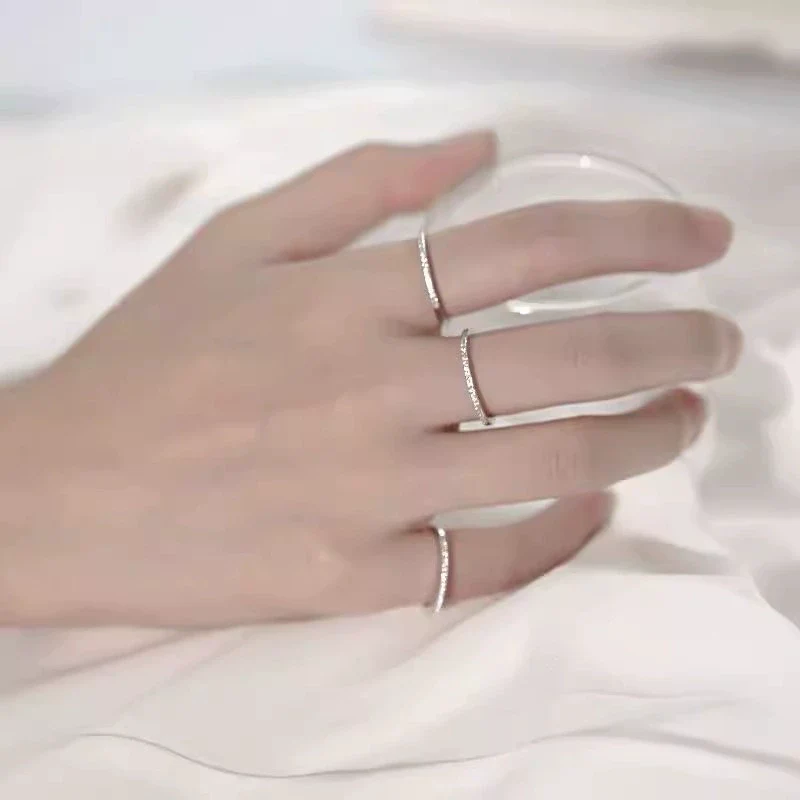 Simple Geometric 925 Silver Moissanite Women's Tail Ring With Fine Polishing And Diamond Treatment - Image 3