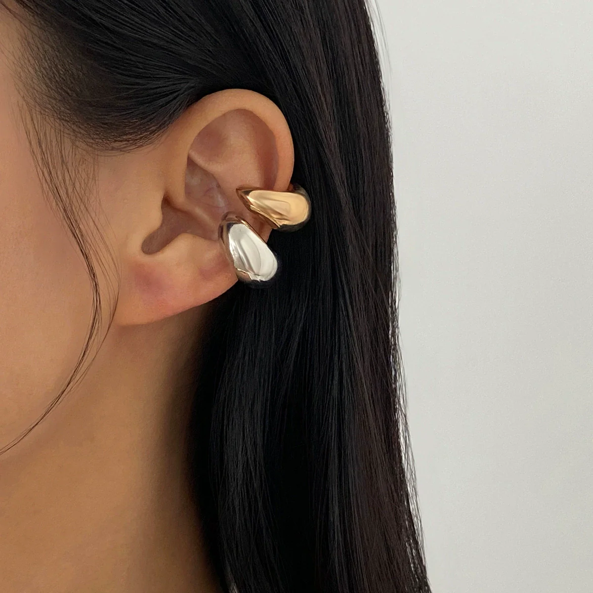 Simple Geometric Cshaped Glossy Metal Earrings For Women With Electroplating Design - Image 2