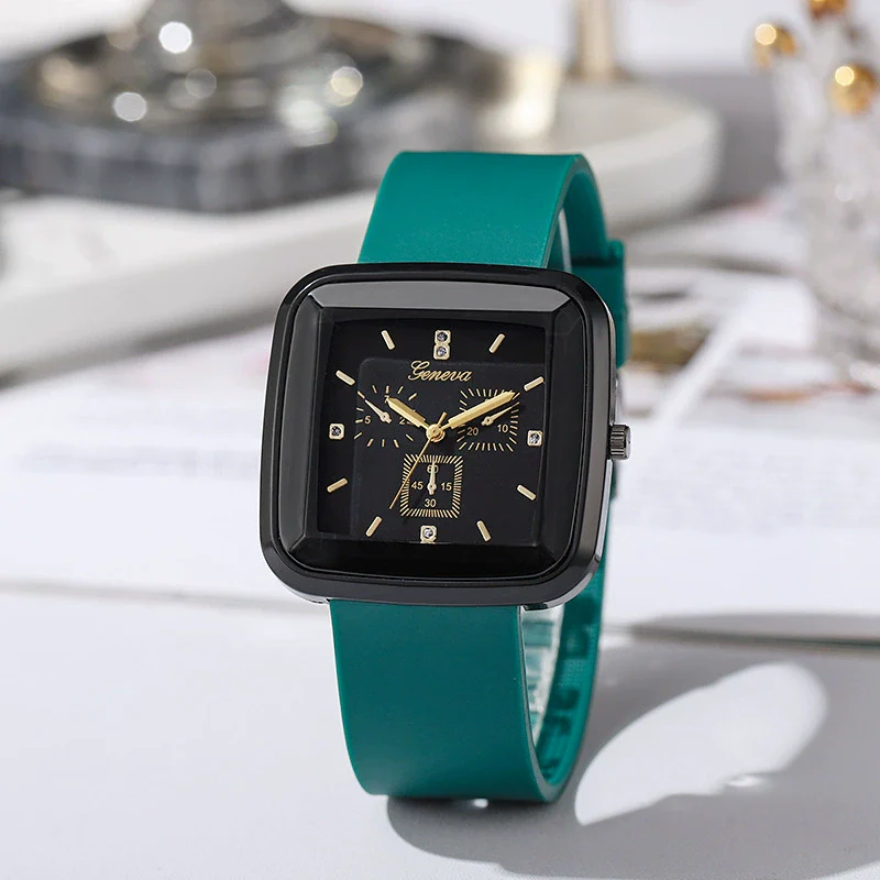 Square Leisure Women's Quartz Watch With Silicone Strap And Plastic Case - Image 4