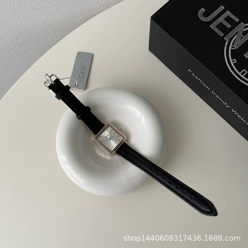 Square Quartz Watch Alloy Case Ordinary Glass Mirror Leisure Style Women's - Image 5