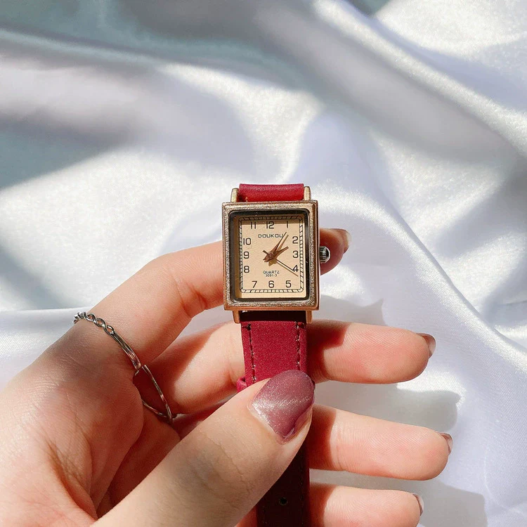 Square Women's Watch Alloy Case Ordinary Glass Mirror Thin Belt Small Dial Retro Leisure Style - Image 2