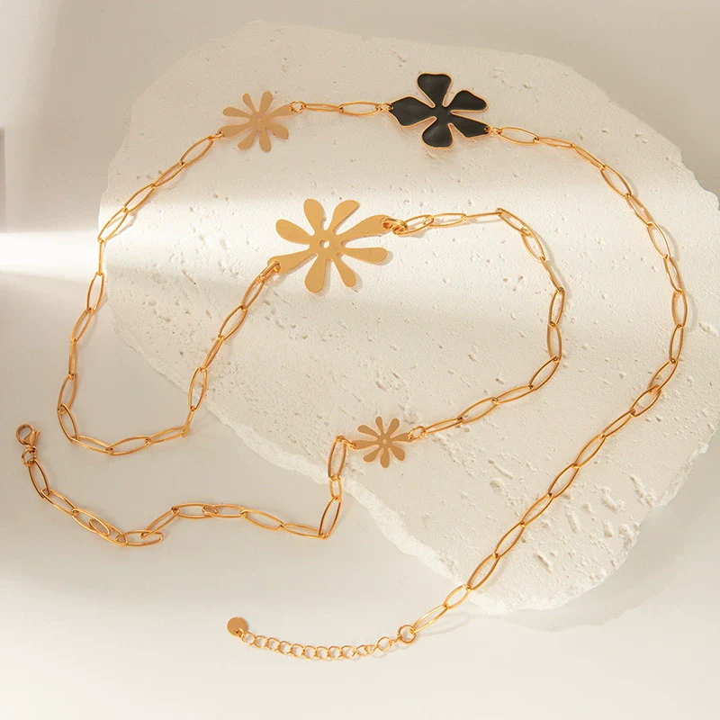 Stainless Steel Flower Fashion Necklace With Electroplating - Image 3