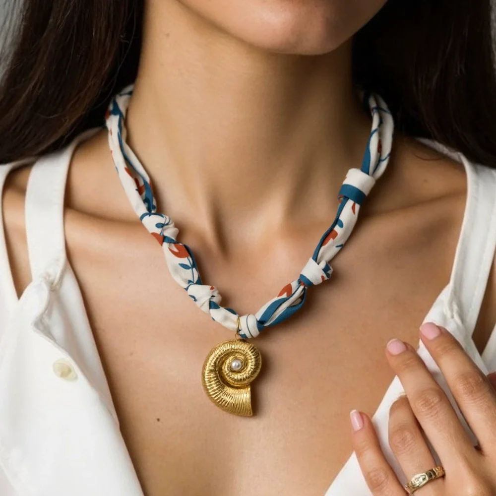 Stainless Steel Geometric Clavicle Chain Necklace With Electroplating
