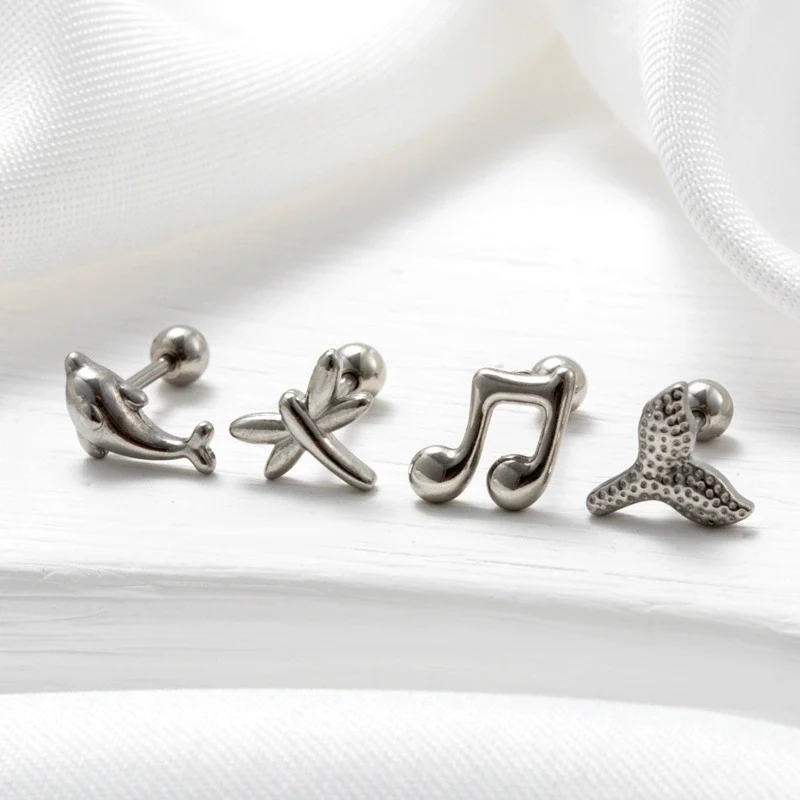 Stainless Steel Heart Shape Electroplated Women's Ear Studs - Image 3