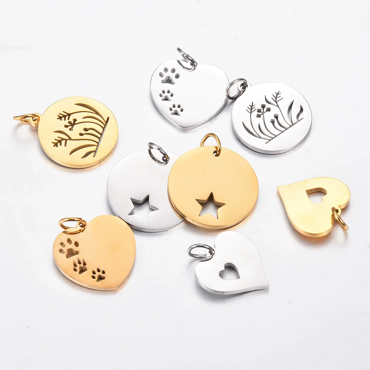Stainless Steel Hollow Love Circle Pendant Jewelry Accessories With Polishing And Electroplating - Image 3