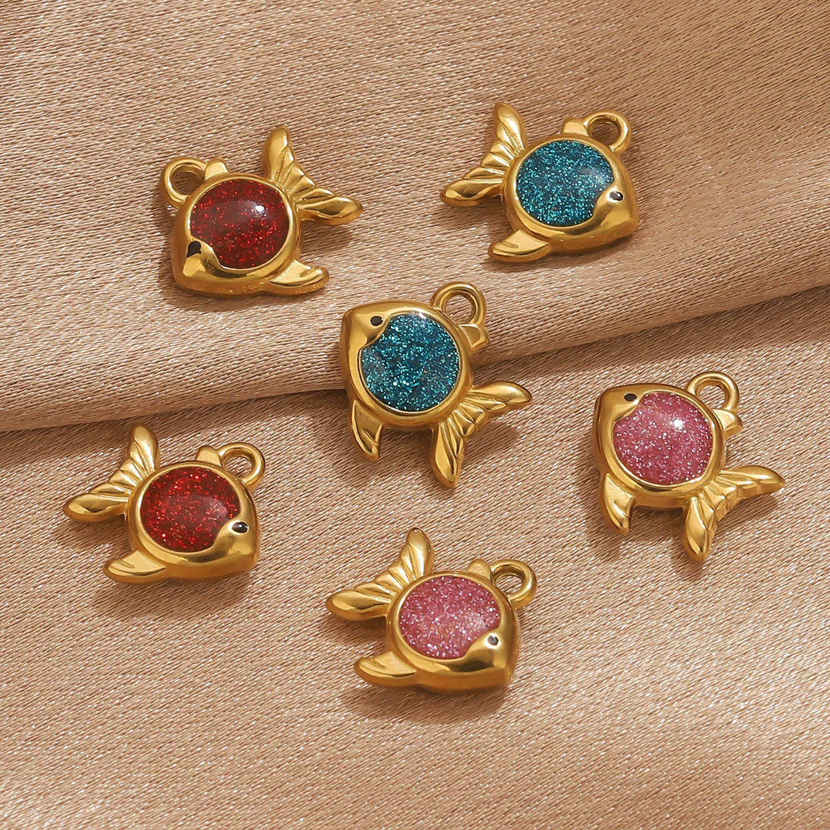 Stainless Steel Jewelry Cute Cartoon Fish Pendant With Dripping Oil Design For Diy Necklace Bracelet Bag