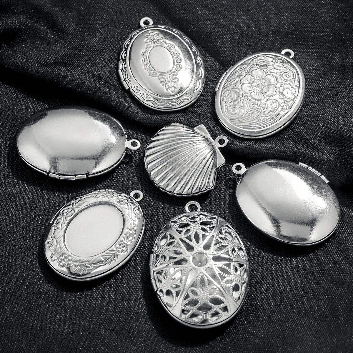 Stainless Steel Oval Photo Box Pendant Jewelry Accessories With Vintage Embossed Pattern And Electroplating - Image 4