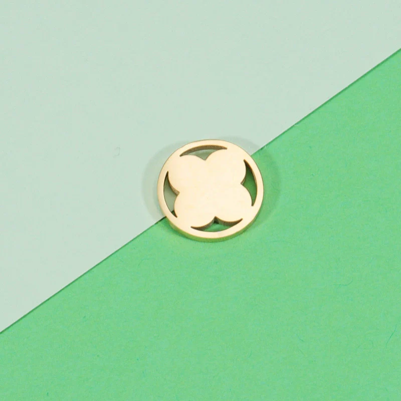 Stainless Steel Round Hollow Four Leaf Clover Jewelry Accessories Pendant Electroplated - Image 6