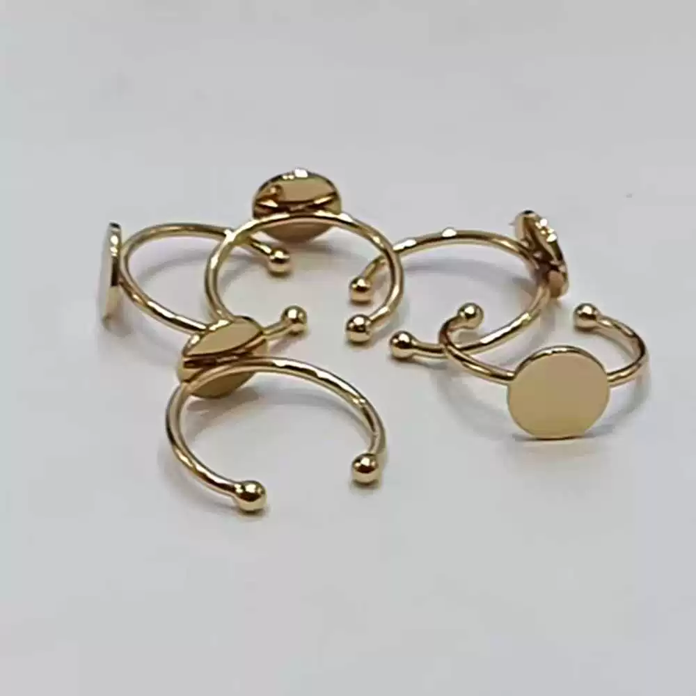 Stainless Steel Simple Geometric Ring Holder With Gem Base Pattern Electroplated Jewelry Accessories - Image 4