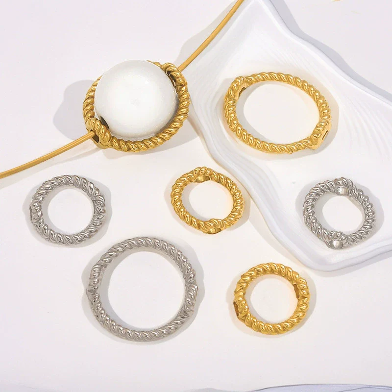 Stainless Steel Totem Pattern Double Hole Twist Bead Connecting Ring Rotating Jewelry Accessories With Electroplating