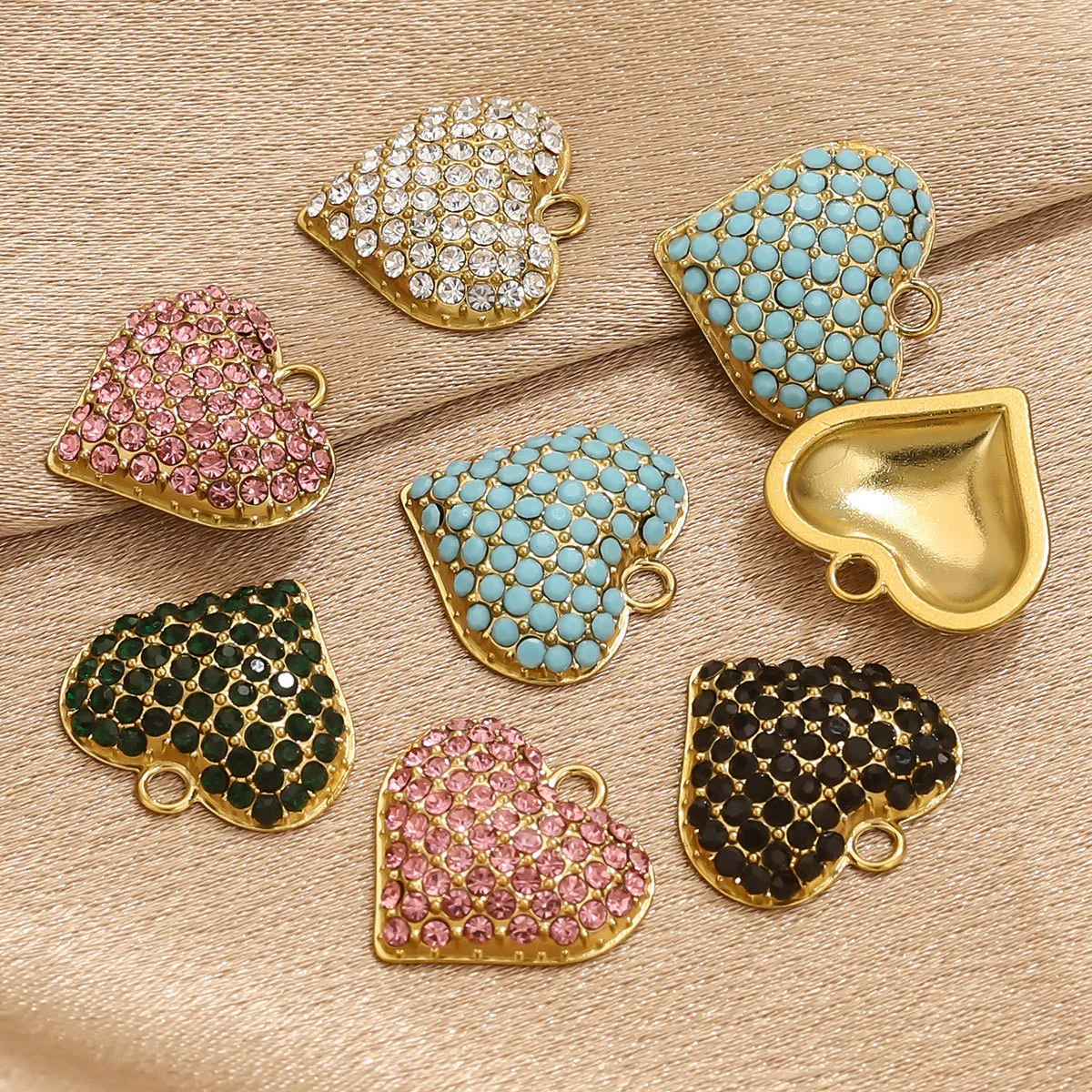 Stainless Steel Vacuum Plated Gold Heart Shaped Love Pendant Necklace Jewelry Accessories - Image 2