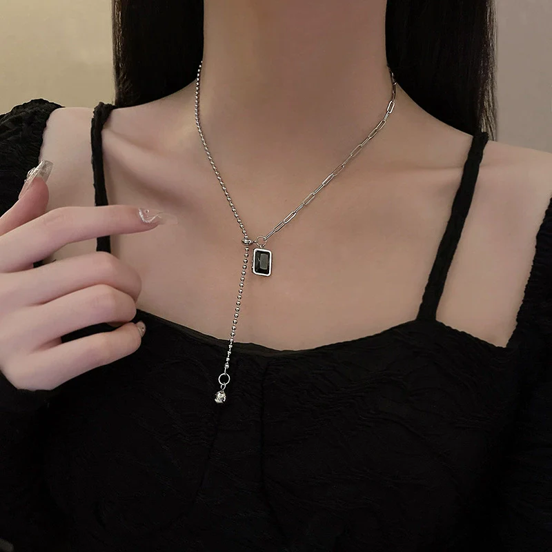 Titanium Steel Alloy Women's Geometric Style Square Clavicle Necklace