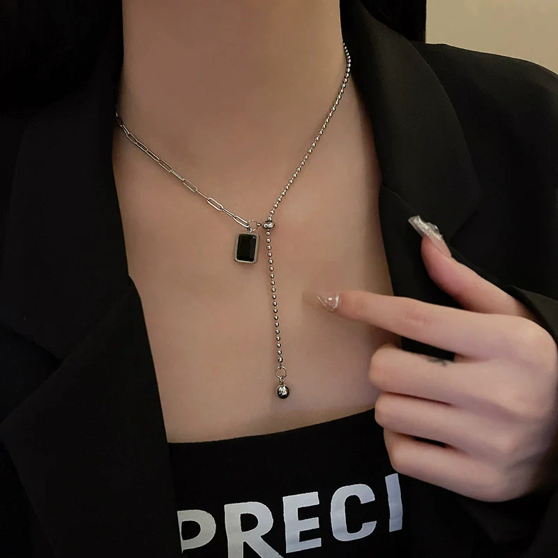 Titanium Steel Alloy Women's Geometric Style Square Clavicle Necklace - Image 3