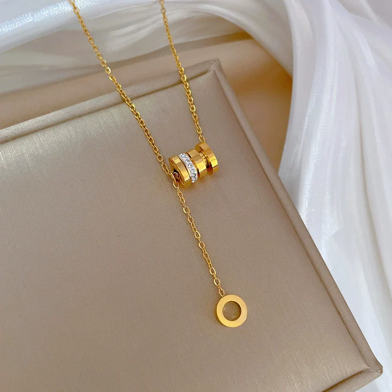 Titanium Steel Geometric Pendant Short Clavicle Chain For Women With Diamond Design - Image 4