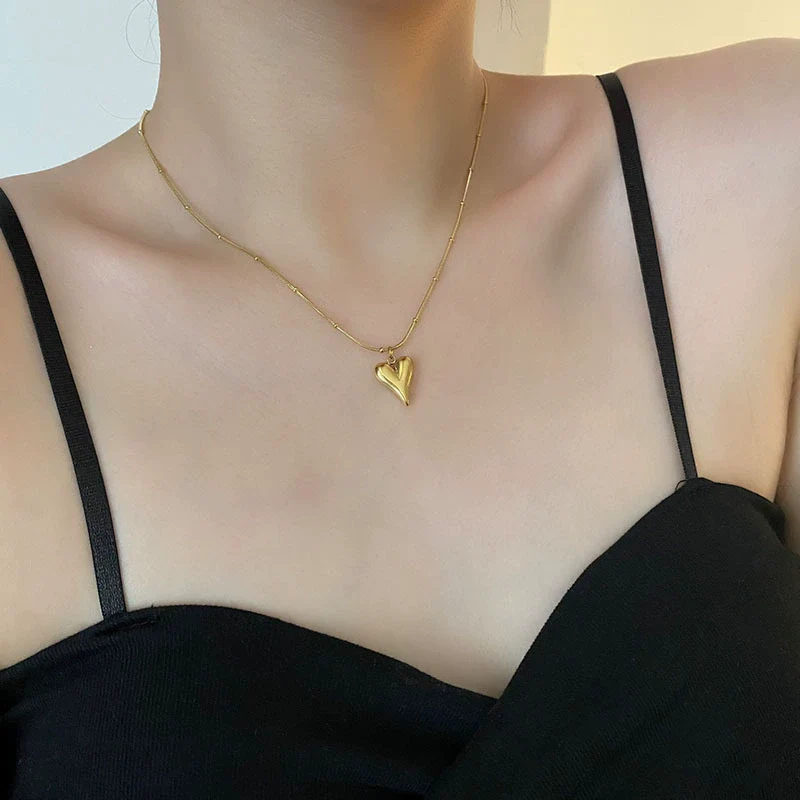 Titanium Steel Heart Pattern Snake Bone Ball Chain Necklace For Women Light Luxury Niche Design Electroplated - Image 2