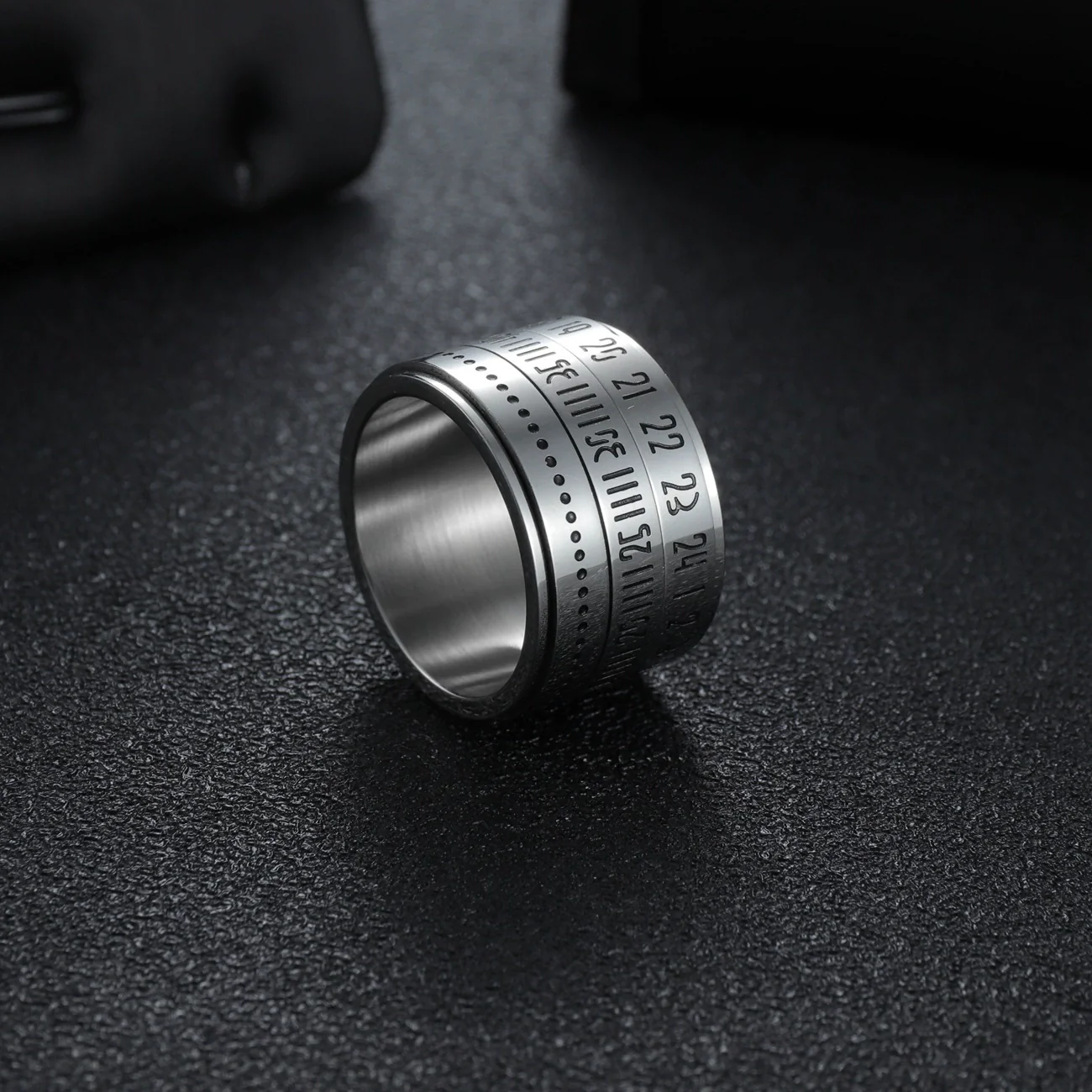 Titanium Steel Rotatable Ring With Arabic Digital Pattern Polishing Drip Treatment For Men And Unisex - Image 3