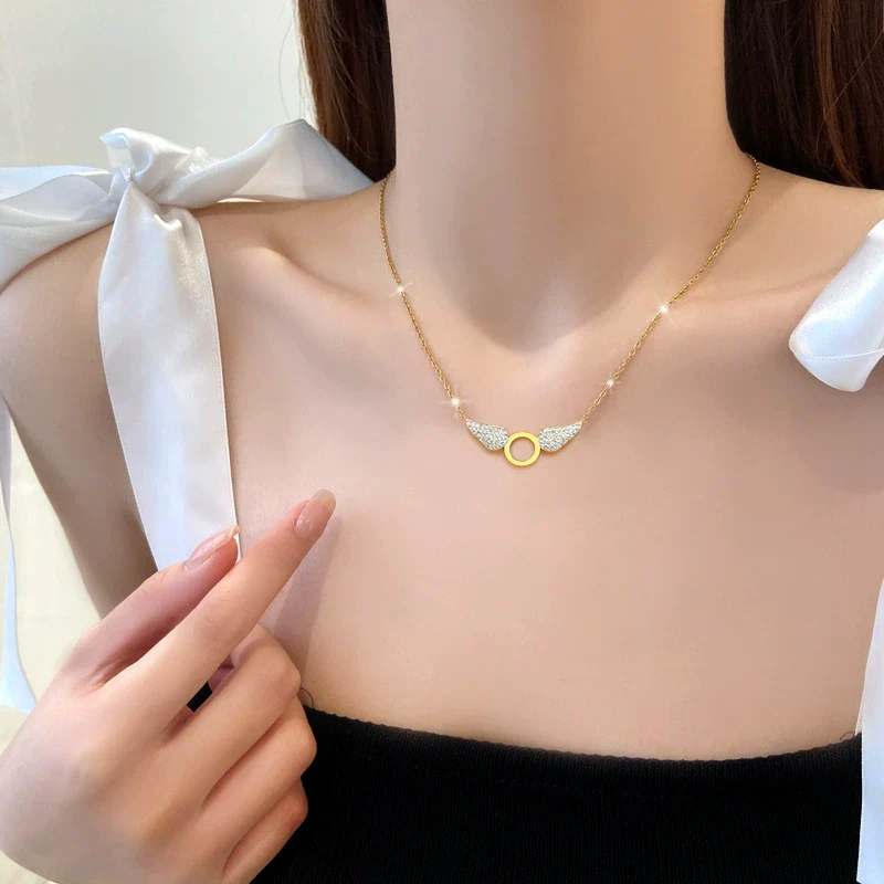 Titanium Steel Wing Cold Necklace With Geometric Pattern Electroplating For Female Cartoon Style - Image 2