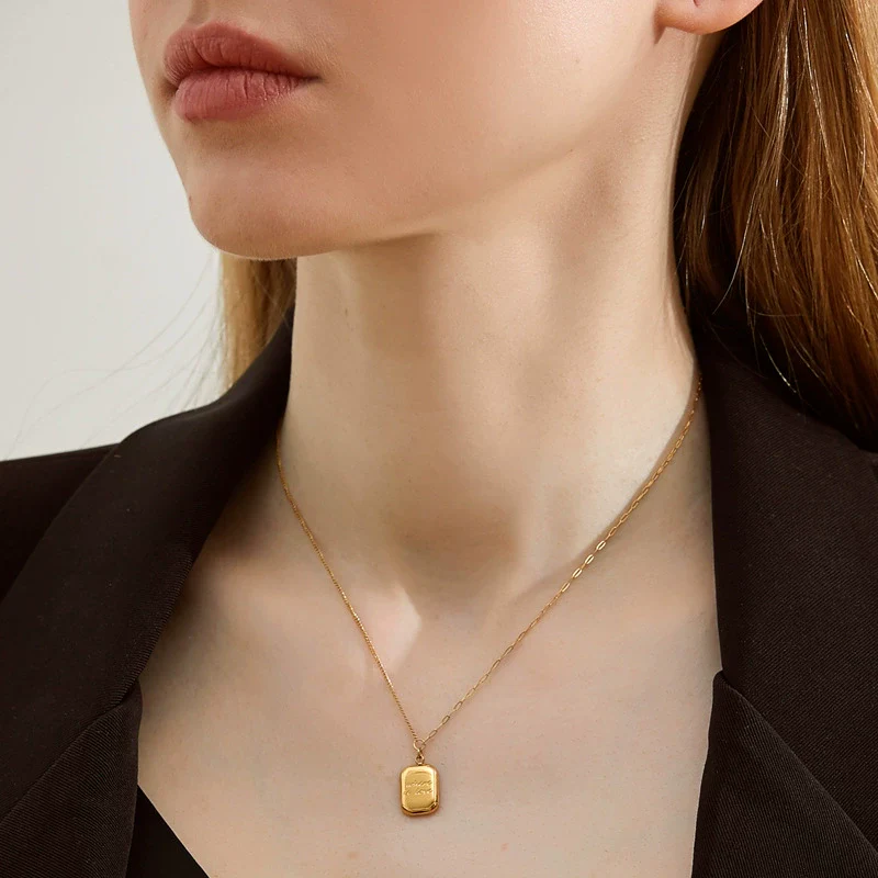 Titanium Steel Women's Ab Chain Necklace Set With Small Square Pendant And Geometric Style Gold Plated - Image 4